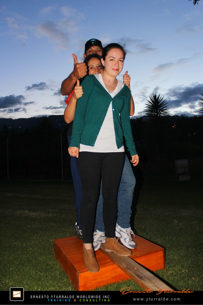 Team Building LATAM Talleres de Cuerdas Bajas | Team Building Empresarial para el desarrollo de equipos de trabajo