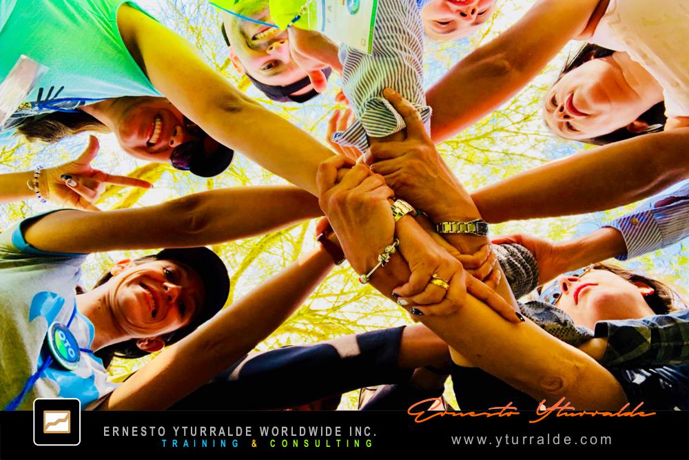 Talleres de Cuerdas LATAM Team Building | Taller de Trabajo en Equipo para Empresas