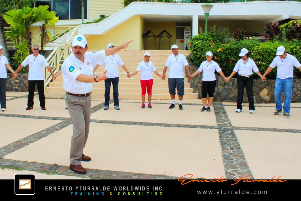 Talleres de Cuerdas LATAM Team Building | Taller de Trabajo en Equipo para Empresas