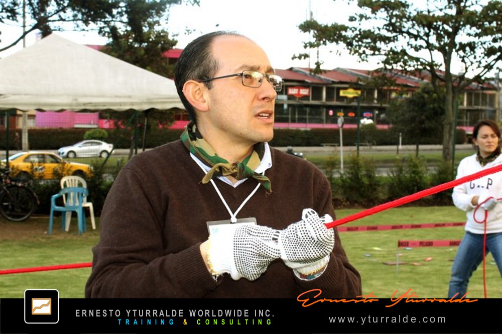 Team Building vivencial con Talleres de Cuerdas en LATAM, USA y El Caribe | Fortalecimiento de la comunicación en equipos