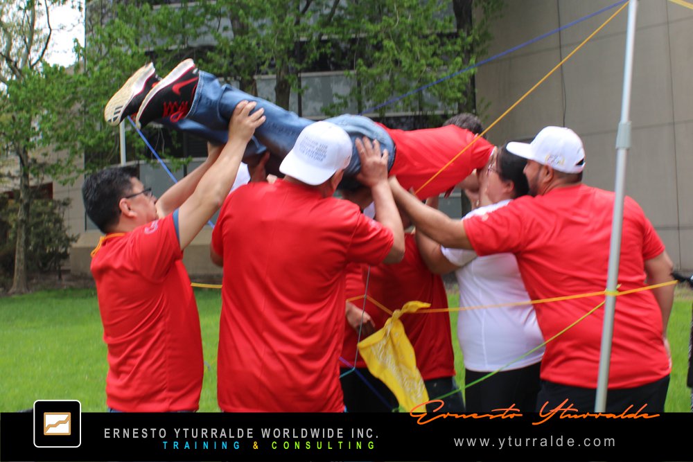 Talleres vivenciales de Team Building y Cuerdas Bajas en LATAM, USA y El Caribe | Trabajo en equipo con propósito