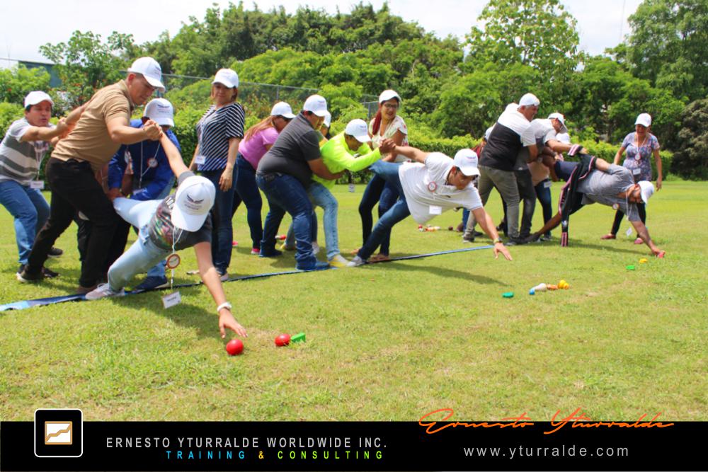 Dinámicas experienciales de Team Building en LATAM, USA y El Caribe | Talleres de Cuerdas